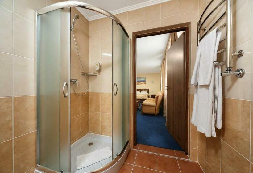 جناح جونيور, Sonata Hotel & Restaurant готель соната