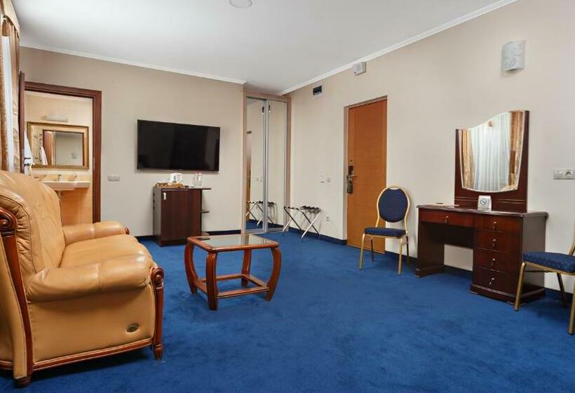 جناح جونيور, Sonata Hotel & Restaurant готель соната