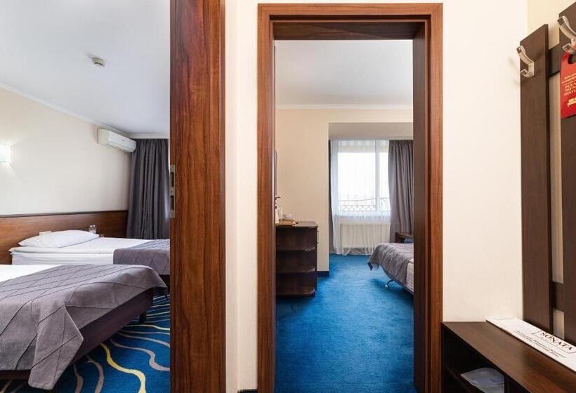 غرفة عائلية, Sonata Hotel & Restaurant готель соната