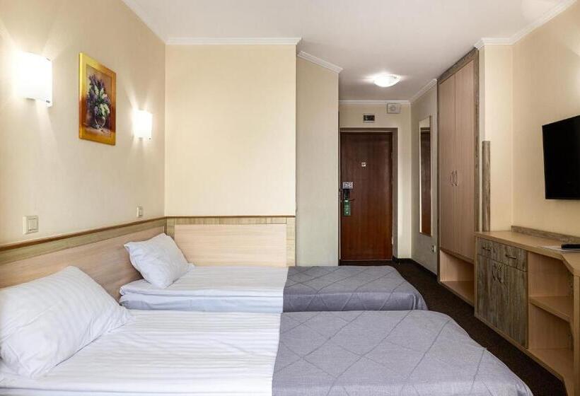 غرفة قياسية مزوَّدة بشُرفة, Sonata Hotel & Restaurant готель соната