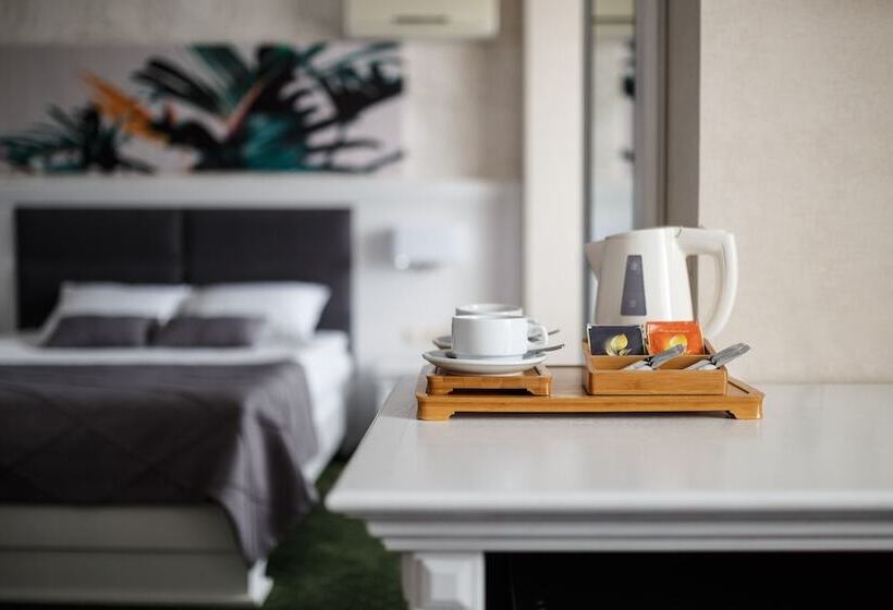 جناح, Sonata Hotel & Restaurant готель соната