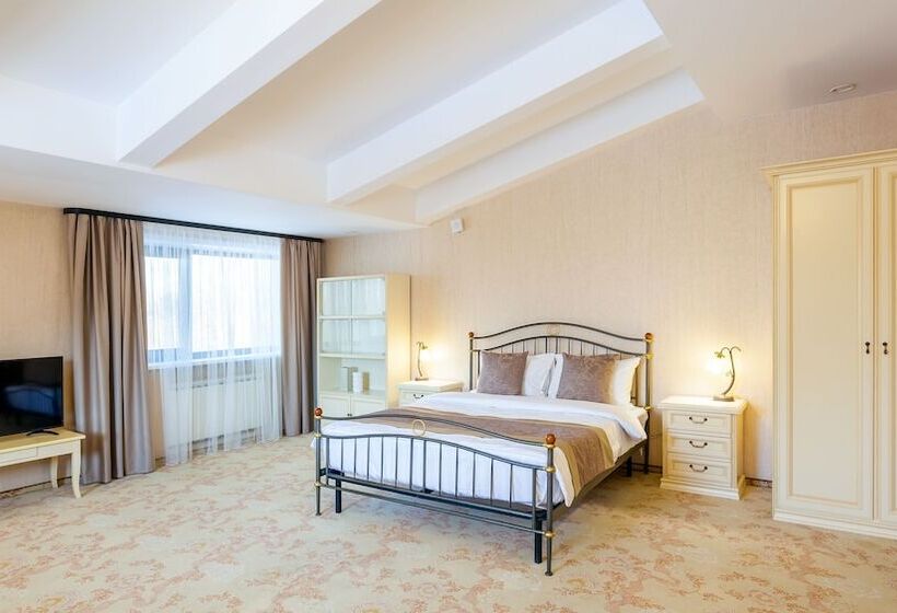 سوییت جونیور, Sosnovy Bor Park