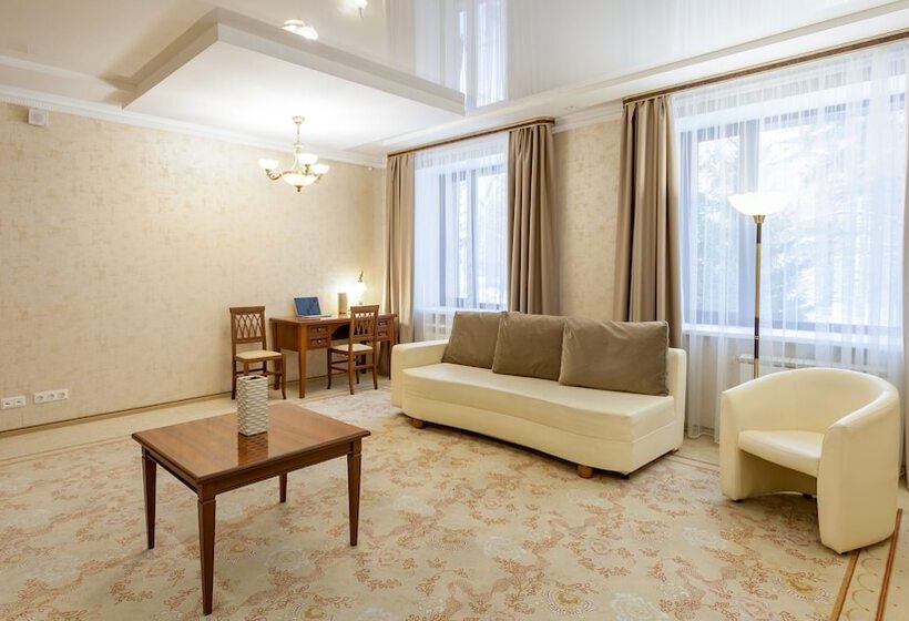 سوییت, Sosnovy Bor Park