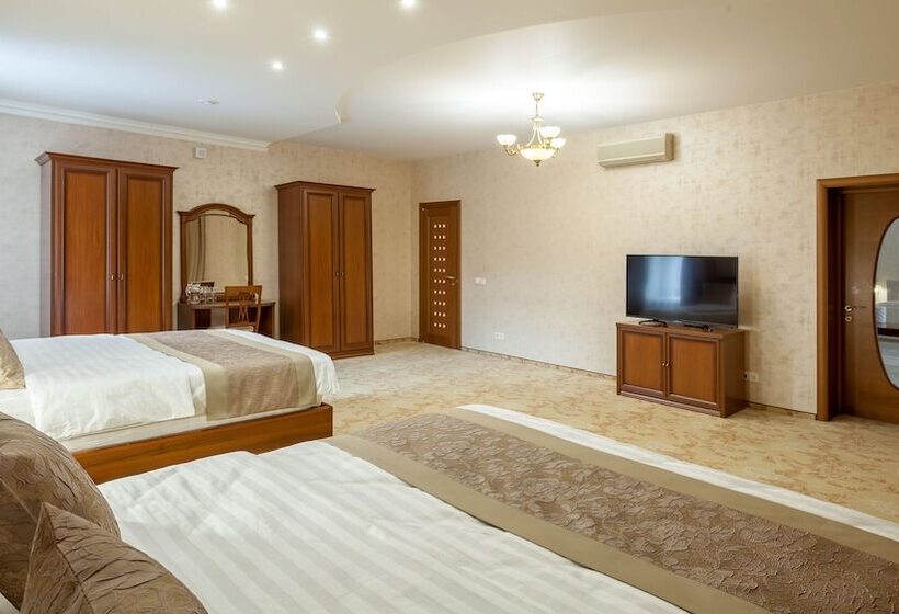 سوییت, Sosnovy Bor Park