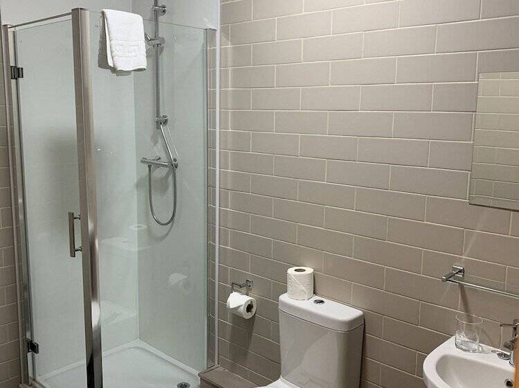 Семейный Номер, The Oxnoble