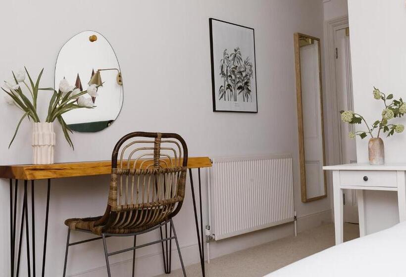 スタンダードルーム, The Sandy Duck