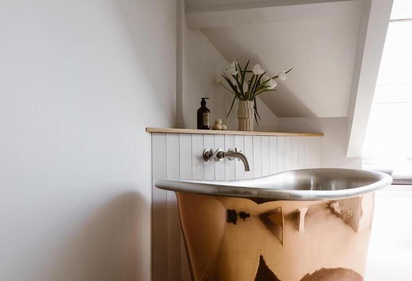 オーシャンビュースタンダードルーム, The Sandy Duck