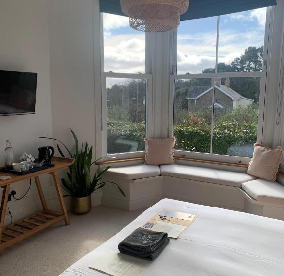 スタンダードルーム, The Sandy Duck