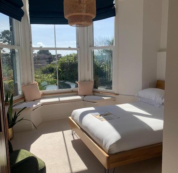 スタンダードルーム, The Sandy Duck