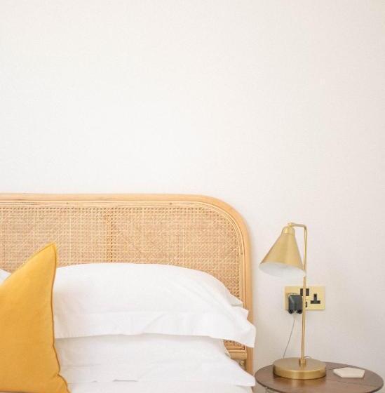 スタンダードルーム, The Sandy Duck