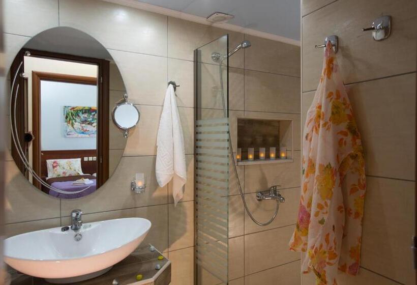 家庭间, Philoxenia Hotel & Spa