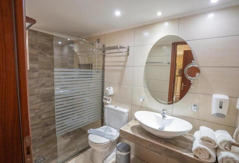 家庭间, Philoxenia Hotel & Spa