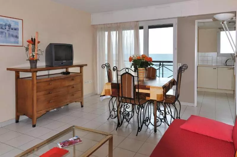 آپارتمان 1 خوابه با چشم‌انداز دریا, Residhotel Villa Maupassant