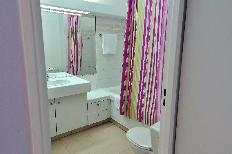استودیوی استاندارد, Residhotel Villa Maupassant