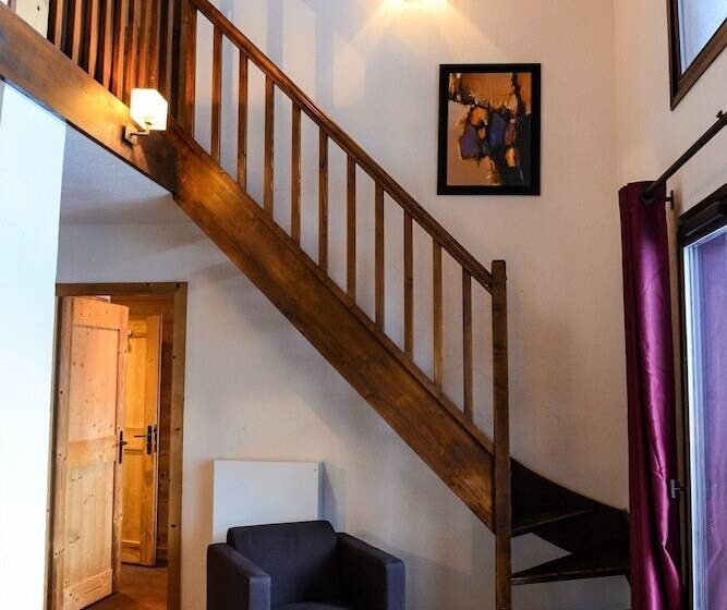 3 Bedroom Duplex Apartment, Dormio Resort Les Portes Du Mont Blanc