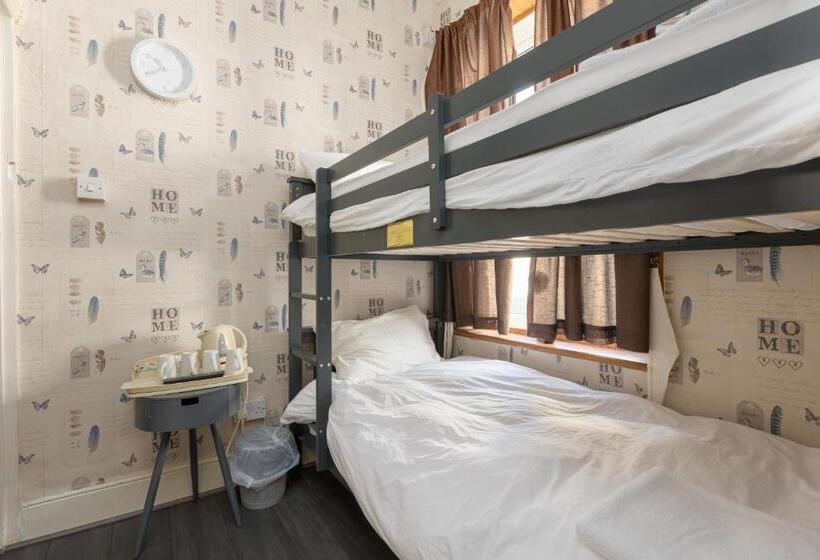 Семейный Номер, The B & B Blackpool