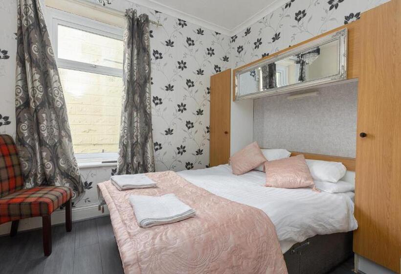 Семейный Номер, The B & B Blackpool