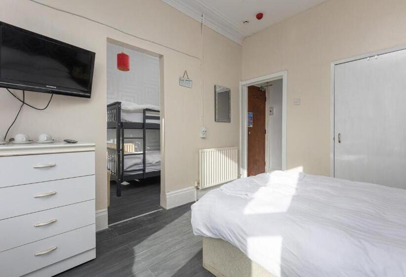 Семейный Номер, The B & B Blackpool