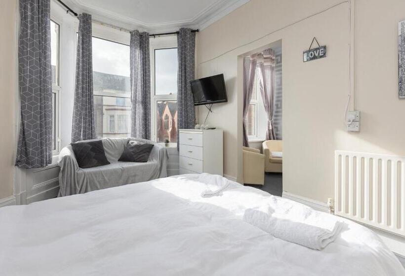 Quarto Familiar, The B & B Blackpool