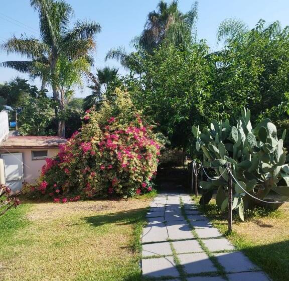 בית, חדר שינה 1, Mongibeach