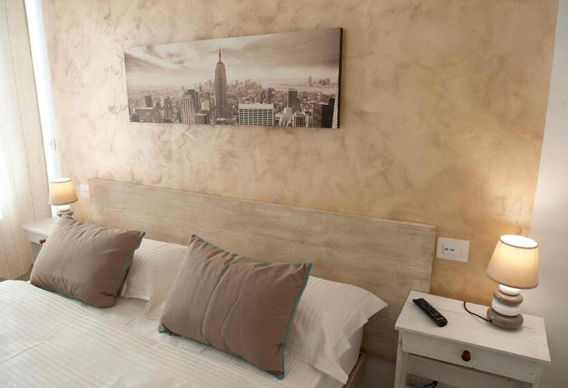 スーペリアールーム, Le Suites   Di Fronte Ospedale Sacro Cuore