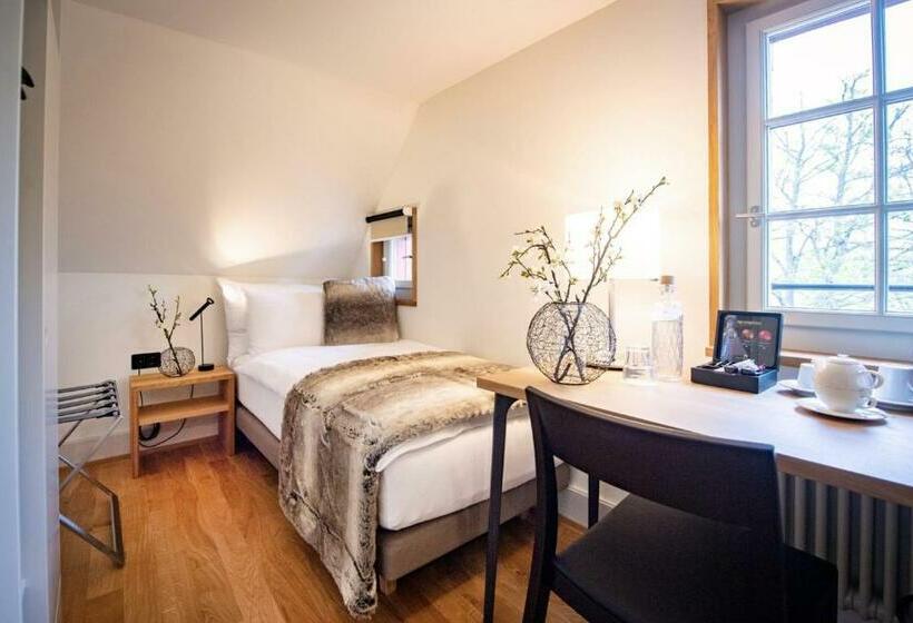 标准单人间, Restaurant Falkenburg