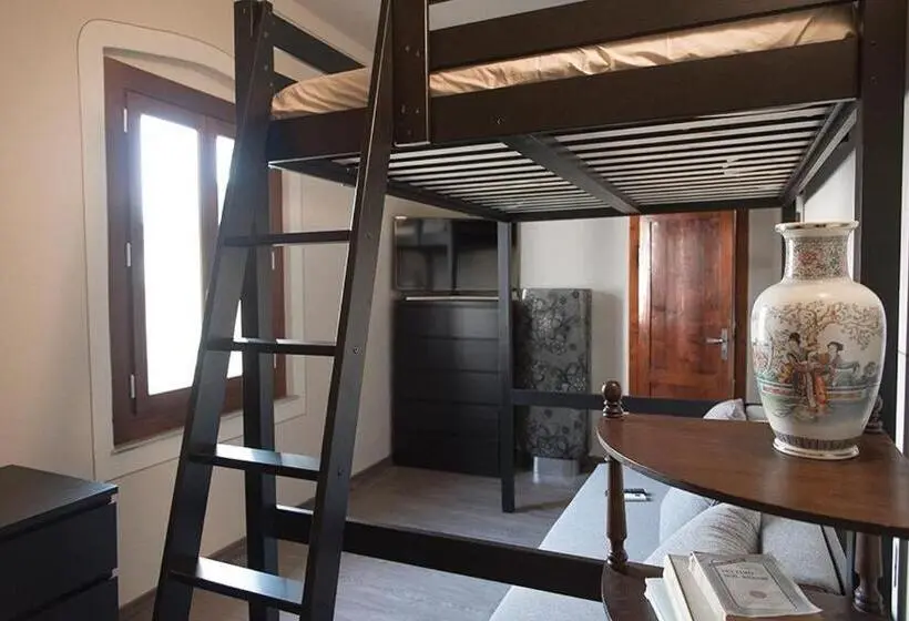ファミリールーム, Affittacamere Come A Casa