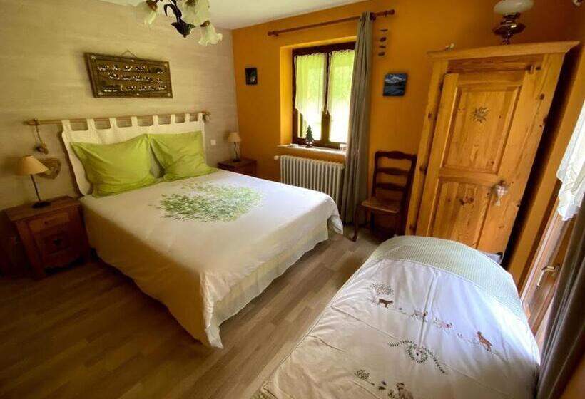 スタンダードルーム, Chambres D Hôtes Des Cascades St Nicolas