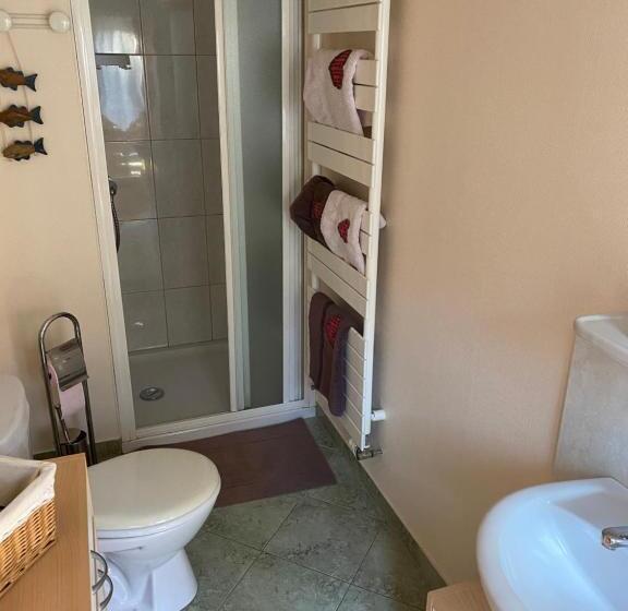 スタンダードルーム, Chambres D Hôtes Des Cascades St Nicolas