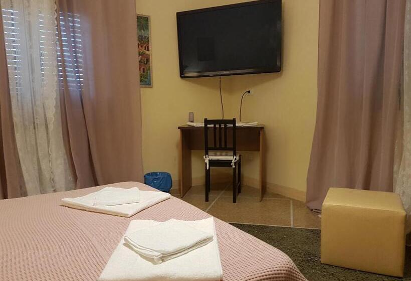 اتاق استاندارد, Miranda Pisa