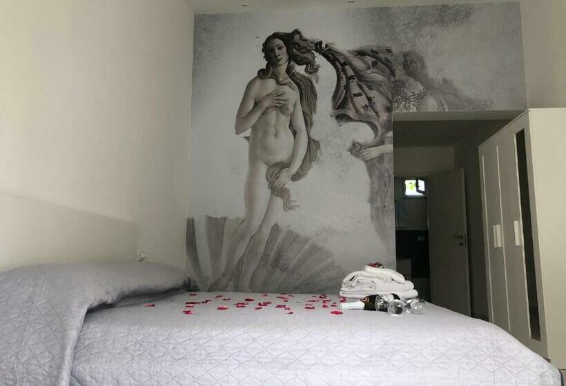 Стандартный Номер Кровать Кинг, Amantea Monument