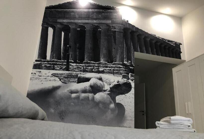 Номер Deluxe Кровать Кинг, Amantea Monument