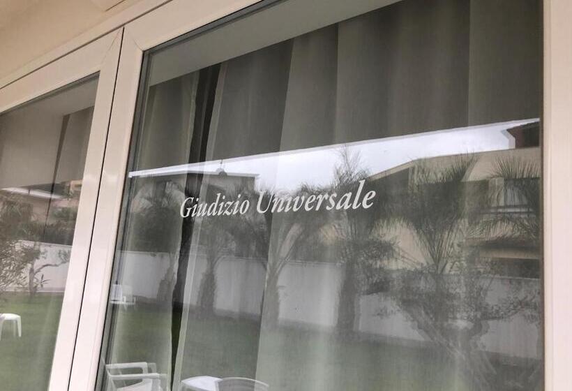 Номер Deluxe Кровать Кинг, Amantea Monument