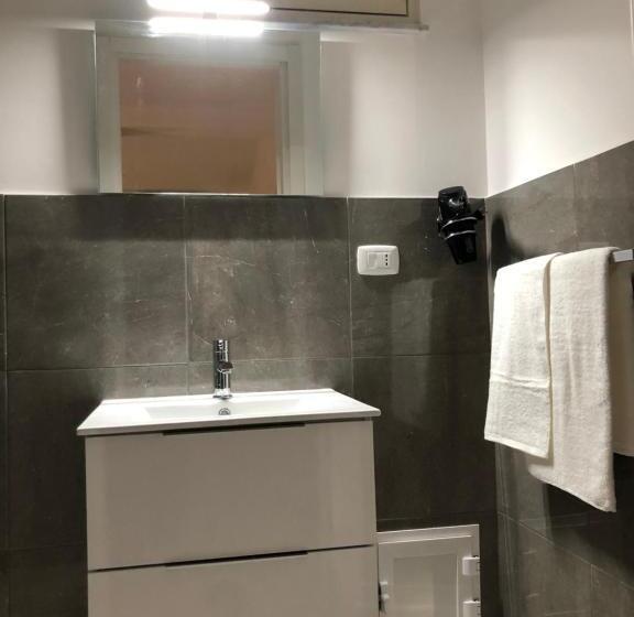 Стандартный Номер Кровать Кинг, Amantea Monument