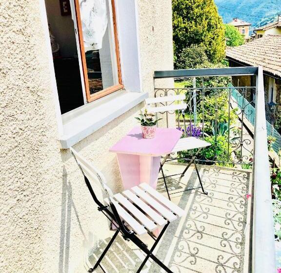 Номер Стандарт Вид на Озеро, Casa Angiolina   Holidays