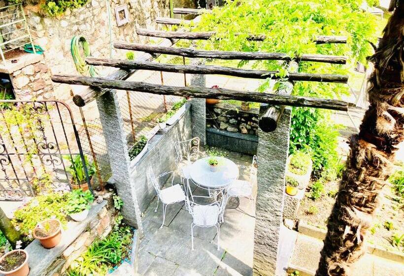 חדר סטנדרט נוף לגינה, Casa Angiolina   Holidays