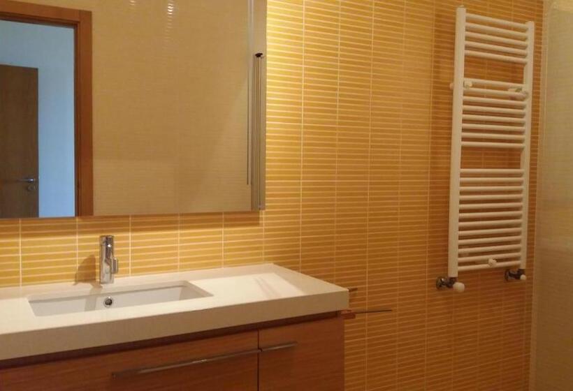 اتاق لوکس با بالکن و چشم‌انداز دریا, Casa Do Mar