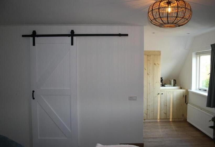 חדר סטנדרט, Hiltop