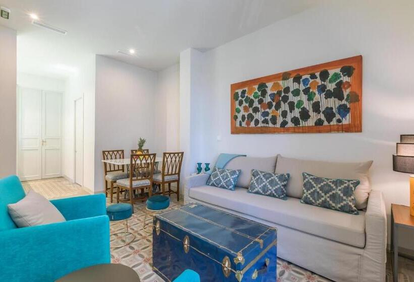 آپارتمان 1 خوابه با بالکن, Casa Temprado