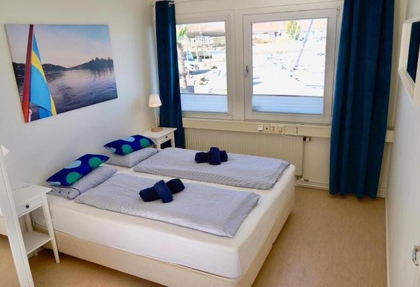 经济房, Henåns Hostel In The Marina