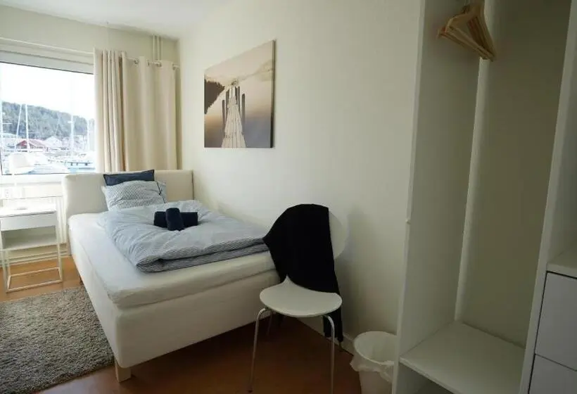 エコノミーシングルルーム, Henåns Hostel In The Marina