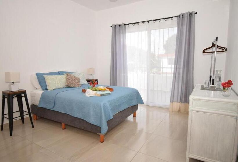 Teraslı Standart Oda, Carlota Guest House