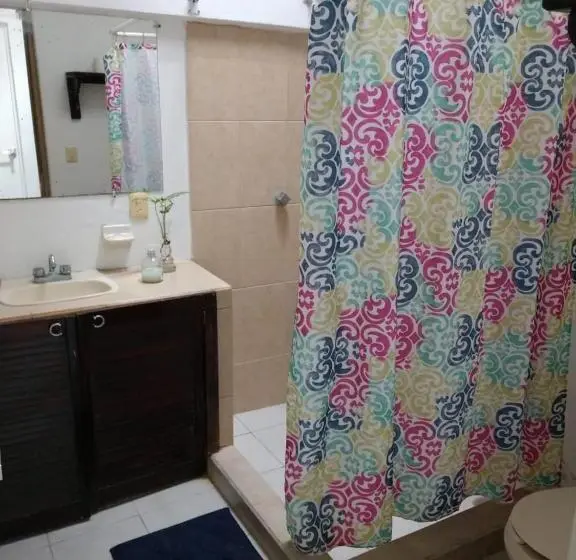 デラックスルーム, Carlota Guest House