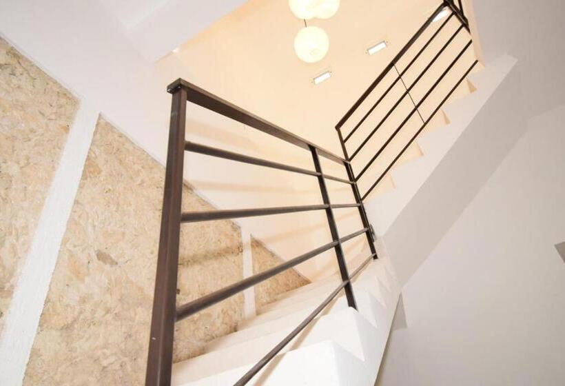 Standart Oda, Carlota Guest House