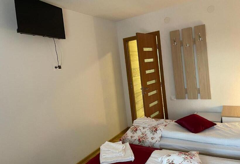 غرفة ديلوكس, Gizella Vendégház