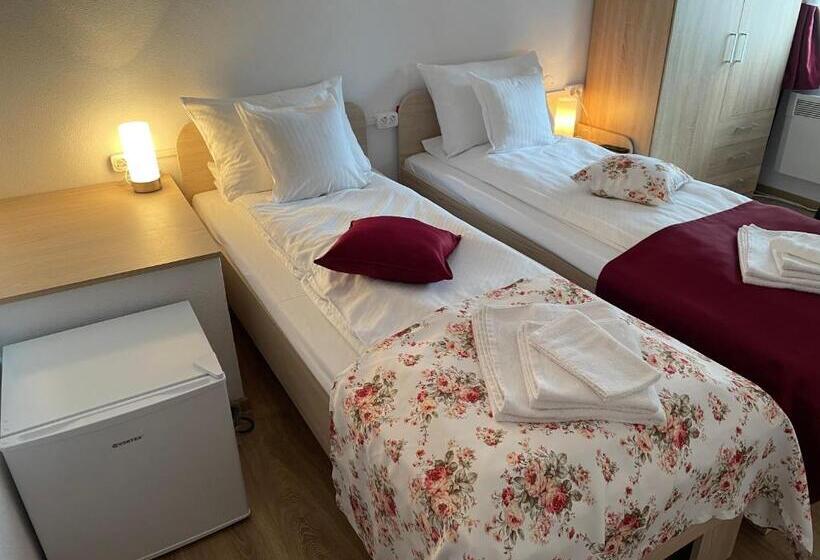 غرفة ديلوكس, Gizella Vendégház