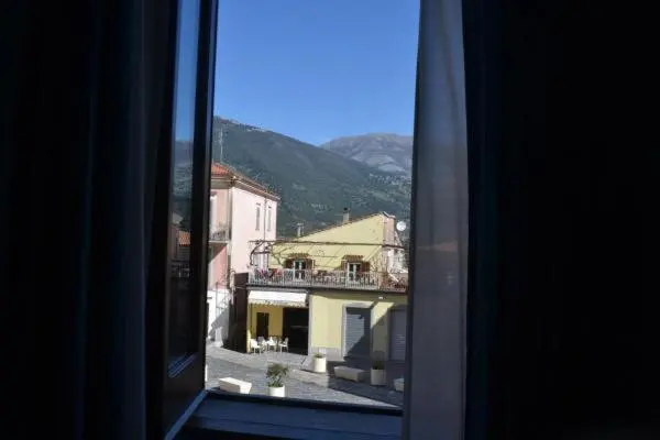 スタンダードルーム, La Stanza Dell Angolo