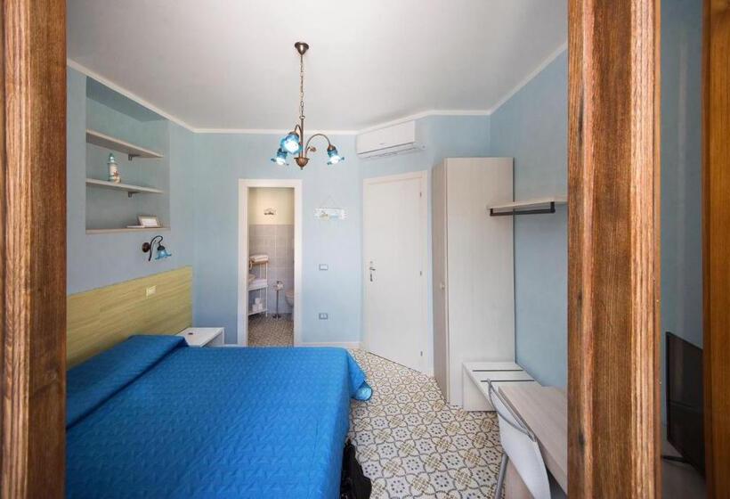 标准间带阳台, La Stanza Dell Angolo