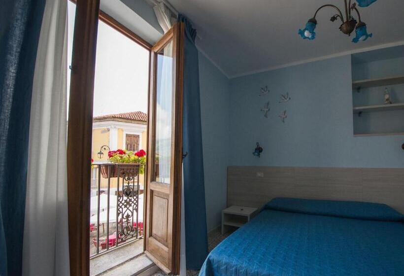 标准间带阳台, La Stanza Dell Angolo