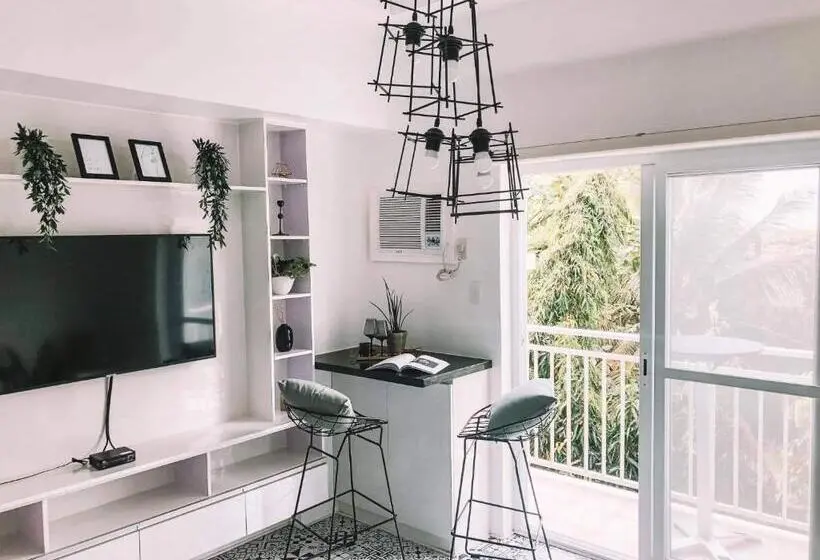 Estudio Standart com Balcão, Soderberg